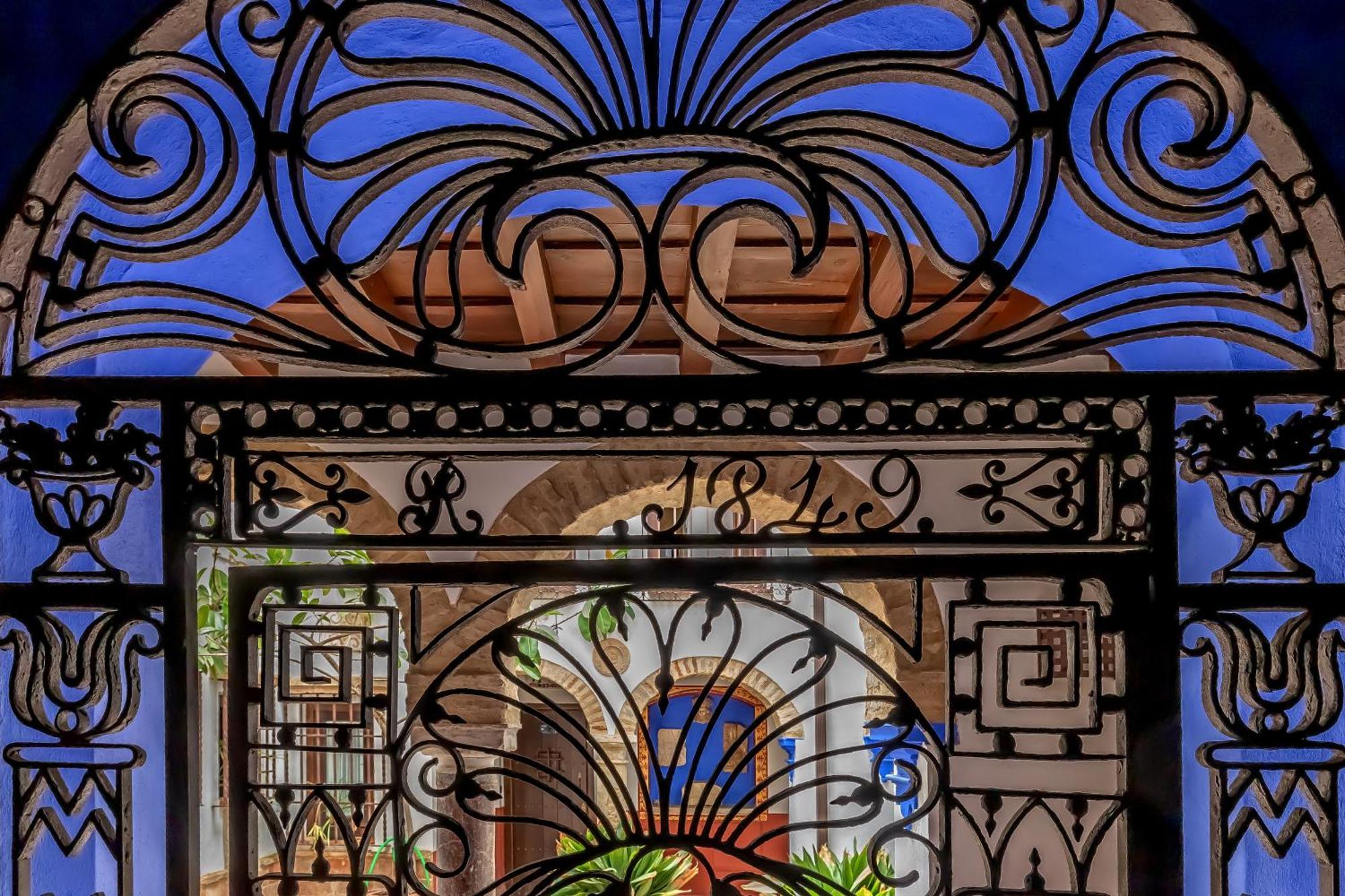 El Capricho De 1849 & Parking Apartment